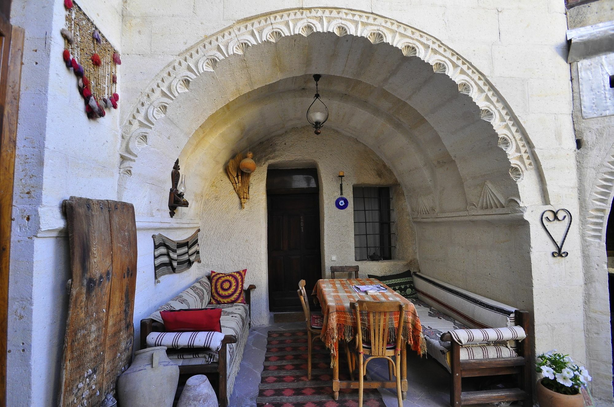 מלון גורמה Kismet Cave House מראה חיצוני תמונה